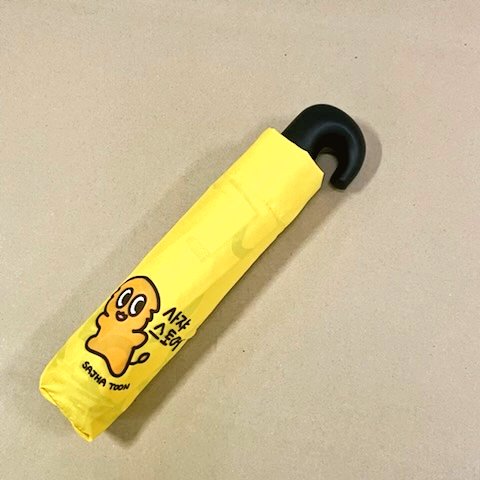 빙글뱅글사쟈 우양산의 실물이 드디어 나왔습니다~~~!!!! 신나서 점프하는 녀석까지 있네요~ 현재 공장 내부 사정으로 출고일정이 다음 주 수요일로 미뤄졌다고 합니다!(여러분은 금요일 정도 받으실 수 있을 것 같아요) 아직 수량도 5개씩 가량 남았으니 폼도 다음주까지 열어두도록 하겠습니다~