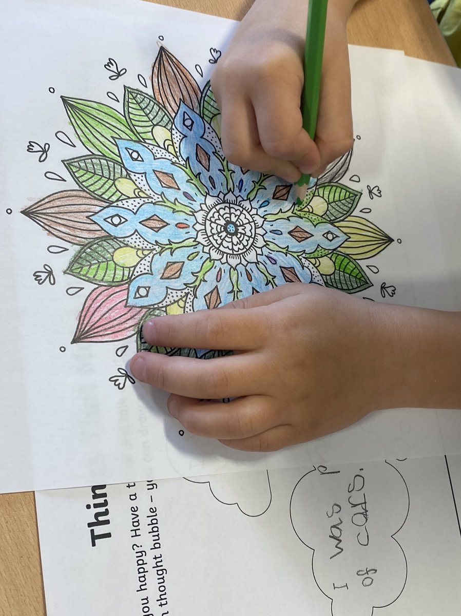 KhpaMissHall's tweet photo. #healthandhappinessweek at @KingsHeathPri ! Yesterday Year 1 took the time to write down three things that make them happy. We also coloured in some relaxing mandala designs! https://t.co/1XiUrjQWX2