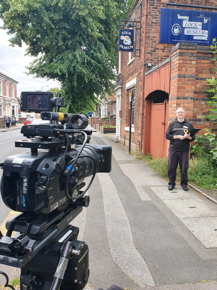 R_Potential's tweet photo. Out & About in #Willenhall Yesterday for the #Returneeship
The learners are back at base this morning editing the footage ready for the live show at 3:30pm!
We can't wait to see the final edit π½οΈπΈ
#JobsForJune
@JCPInTheBC @WestMids_CA https://t.co/21A8uqyi0M