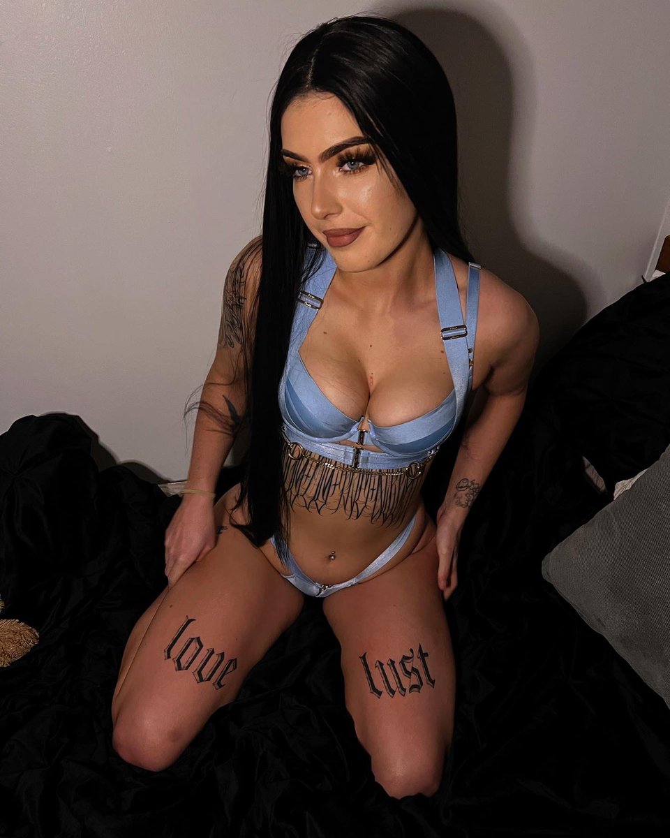 SabrinaLibidine's tweet photo. Making a video with my sex swing this weekend, don’t miss out 💋
Also 75% off for the next few days!!! https://t.co/KlN8snWrY8