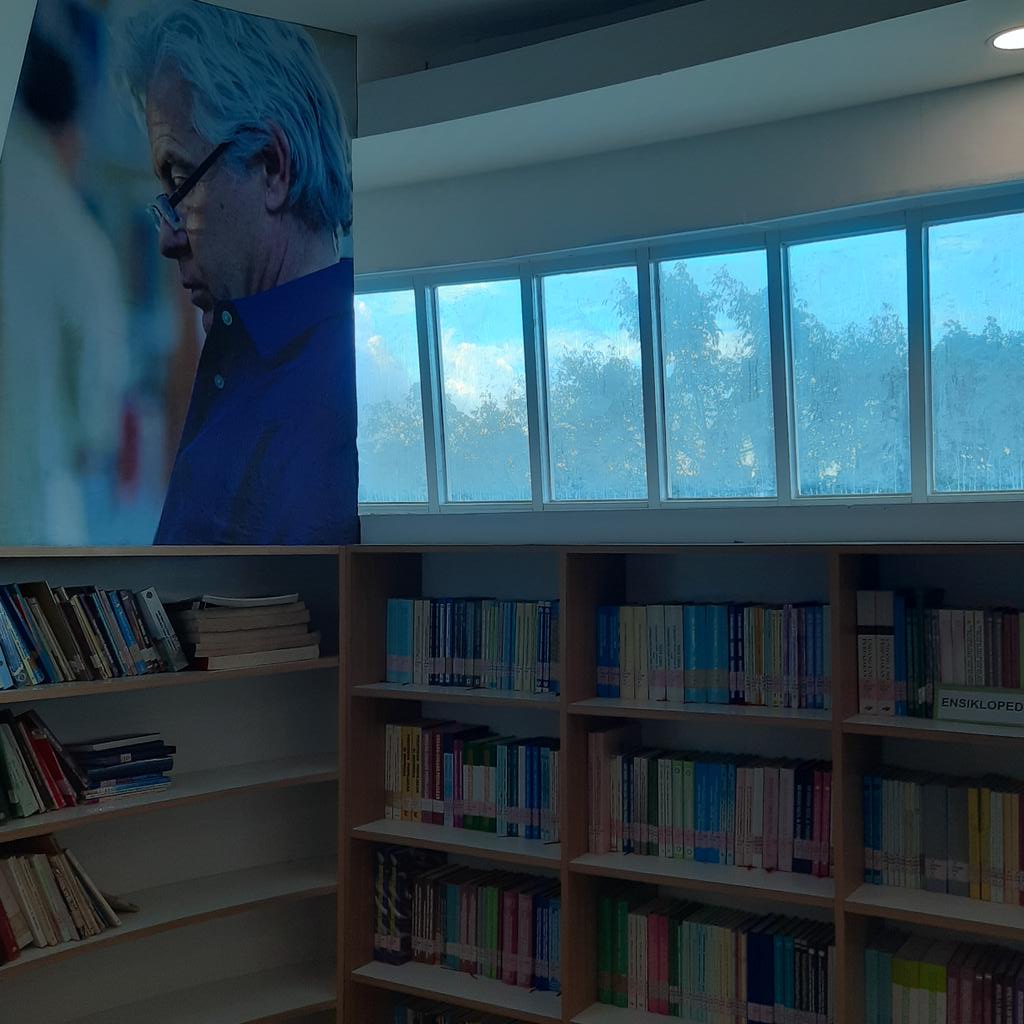 Dprbubble's tweet image. Abis ke perpus 💥📚