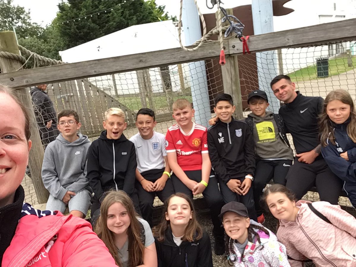 Clover_Holness's tweet photo. The climbing wall/free fall and high ropes are next for groups 2 and 3, group 1 are getting ready for archery. #Butlins2022 https://t.co/kSIwUIOvMy