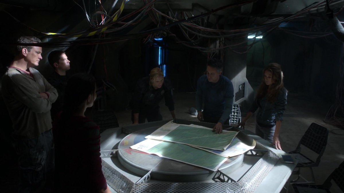 28/06 : Pendant que Kane se charge de tenter de faire la paix avec les Grounders, Jasper accepte de participer à une expérience risquée et les recherches de Finn pour retrouver Clarke prenne une mauvaise tournure.

tw sang