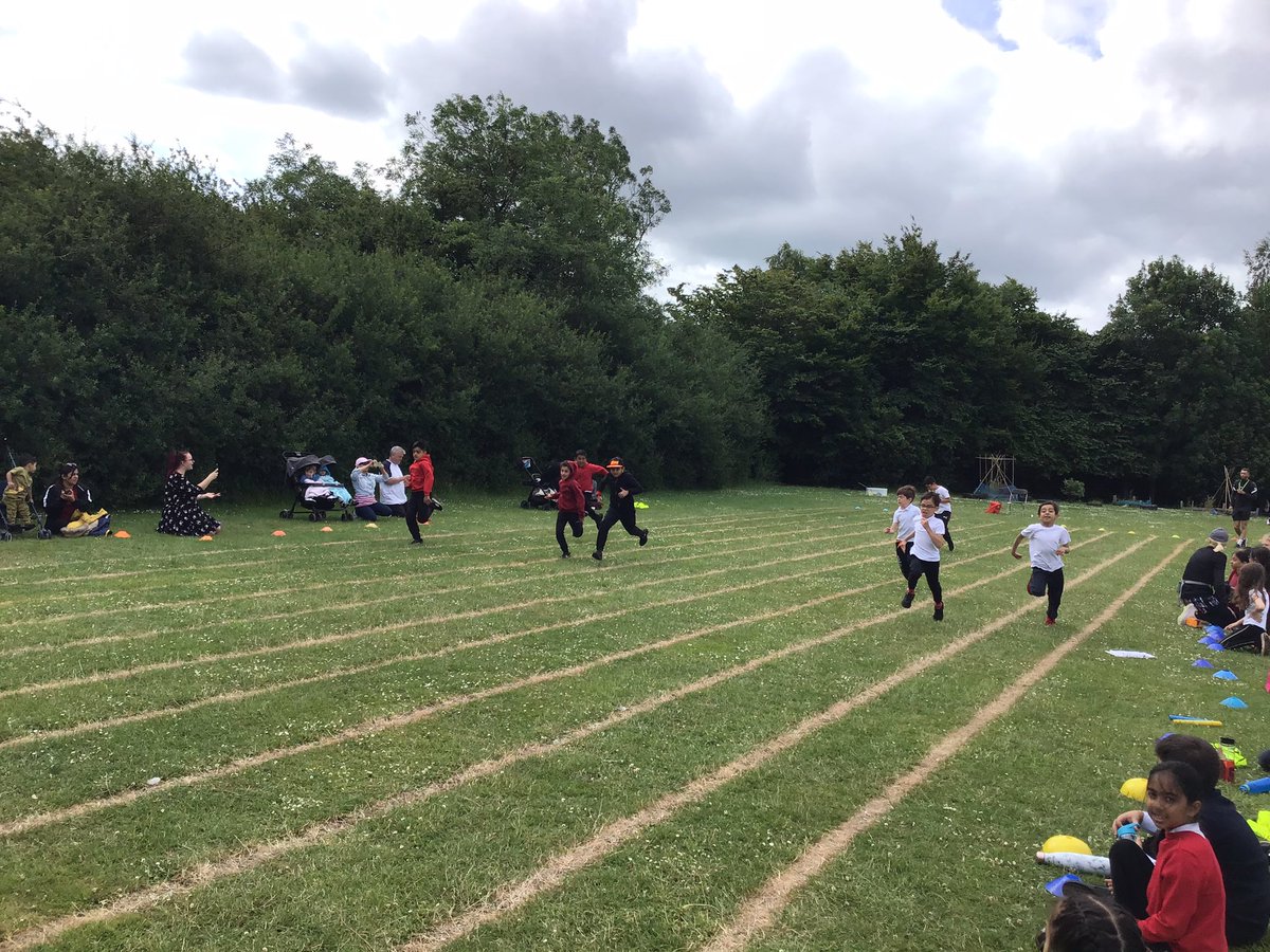 MissParrisKMPA's tweet photo. Year 3 had a fantastic time yesterday at our Sports Day! Fingers crossed Skylarks win! Thank you to all the parents for coming to support us and for joining in 💪🏼🏆 #resilience @kestrelmead https://t.co/pQ8vDCsXTy