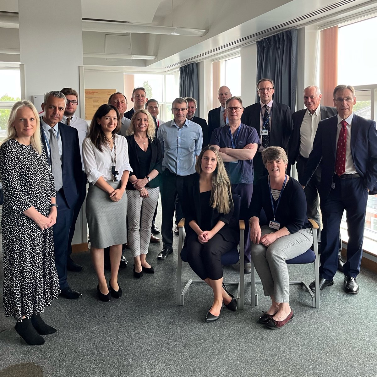 We were pleased to welcome <a href="/mortensen_neil/">Neil Mortensen</a>, <a href="/TMitchellFRCS/">Tim Mitchell</a> and other representatives from <a href="/RCSnews/">The Royal College of Surgeons of England</a> to UHS this morning 🏥

They toured our award-winning General Intensive Care Unit and had the chance to meet some of our incredible surgical staff! 🌟 #LeadingTheWay