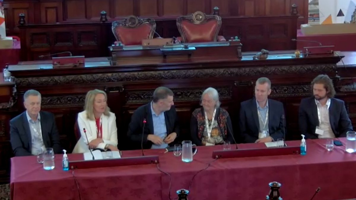 investliverpool's tweet photo. #REALESTATELIVE: #Liverpool City Region: Home of Science & Innovation:
@Lpoolcouncil CEO, Tony Reeves
@Lpoolcityregion CEO, Katherine Fairclough
@iiconNW Prof Janet Hemingway
@AvisonYoungUK Strategic Advisory @HomesNickW
@FarmUrbanUK MD, Dr Paul Myers
@LivHospitals Andrew Rose https://t.co/lDePkqY65D