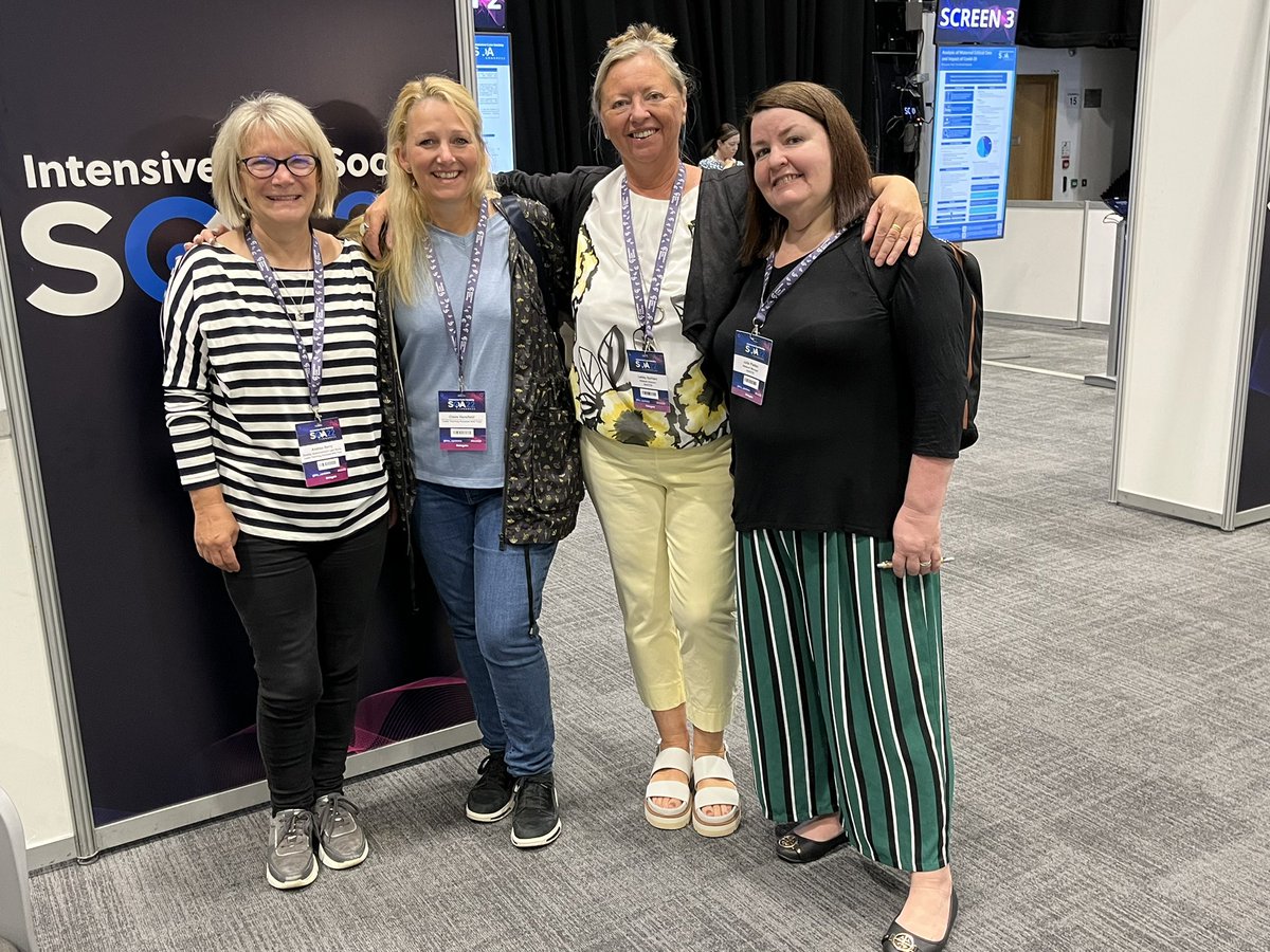 So good to finally meet <a href="/CC_3N/">CC3N</a> colleagues #SOA22 <a href="/ICS_updates/">Intensive Care Society 💙</a> @leldurham <a href="/clairehors/">Claire Horsfield</a>