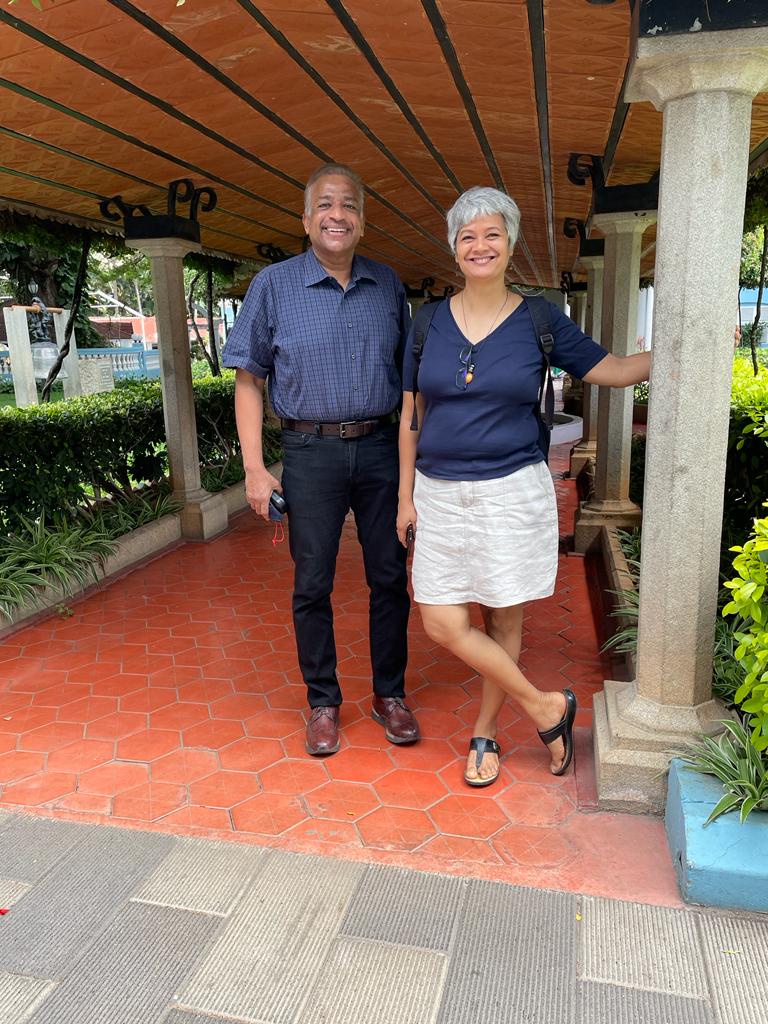 GoyalMalini's tweet photo. Meeting @LloydMathias at #BangaloreClub for lunch. 
Having worked with #UBGroup in the 1990s, homes in #Delhi, #Mumbai &amp; #Bangalore, some interesting cross city experiences &amp; insights he has. 

Hope to understand a bit of the #AngloIndian culture through him. #startup #tech #BLR https://t.co/jtMX2aIT5E