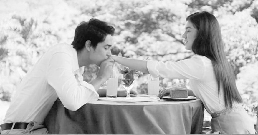 donatotchilaxaa's tweet photo. Just like Romeo and Juliet's story. Despite of the conflicts between the family of Deib and Max they still choose to love and fight for their heart but the question is hanggang kailan nila kakayanin yung ganoong set up?

HIH2 ROMEO AND JULIET 

#DonBelle 
#HesIntoHerS2E11 https://t.co/q7V5ZHjzj6