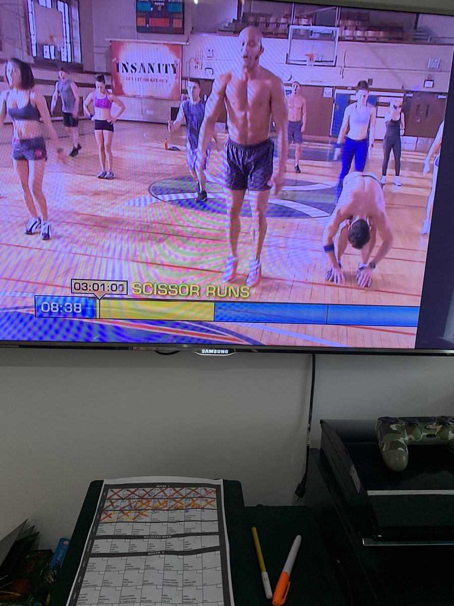 terrystevencox's tweet photo. What sort of a manager and coach doesn’t do his own pre Season ?
👊💪👍💯

#insanity 
#SeanT https://t.co/hc0HhK6SrS