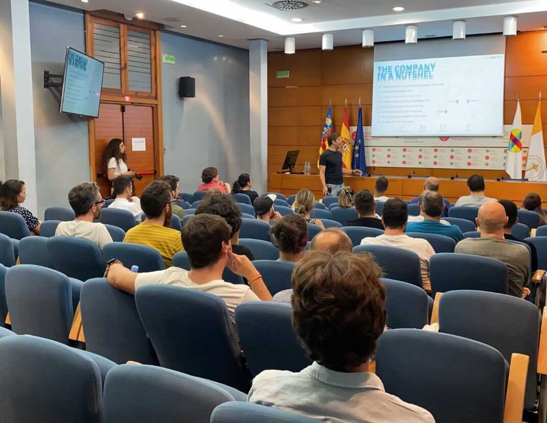 ¡Un placer tener ayer a empresas como <a href="/sesamehr_/">Sesame HR</a> , <a href="/feending/">feending</a> y <a href="/LORIOTio/">LORIOT</a> con nosotros en la #TechTalksValencia! 🤗Descubriendo un poquito➕del sector y de cómo funciona y se trabaja en un negocio digital 📲

#sectortech #digitaltalent #empleabilidad