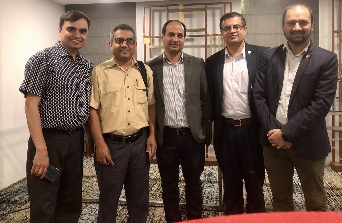 पाँच बटा पौडेलहरु! <a href="/DPaudel_NP/">Deepak Paudel</a> <a href="/kp_paudel/">Kreeshna Paudel कृष्ण पौडेल</a>