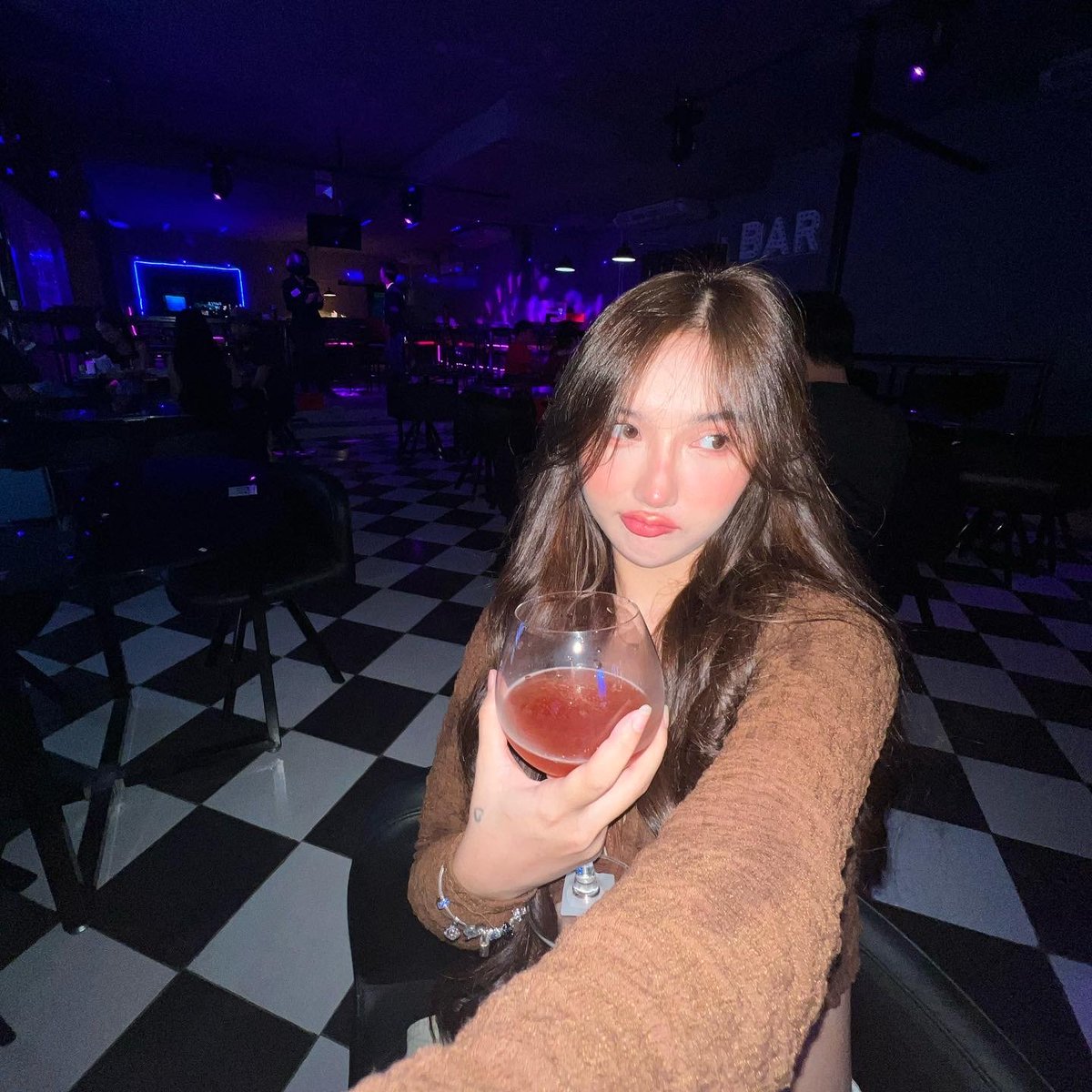 xiaofei0902's tweet photo. 第一次出来约会🍷🍷🍷
https://t.co/N9cq1CuUaK
#羞辱 #母狗  #粗口 #调教 #做爱 #肉便器 #辱骂  #淫荡 #性瘾  #反差 #主人 #剧情 #小骚货 #意淫 #母畜 #变态 #贱货 #自慰 #反差婊 #母猪 #绿帽 #骚货 #射屏  #性奴 #调教 #羞耻 #二次元 #色图 #淫妻 https://t.co/se8ORwz4zd