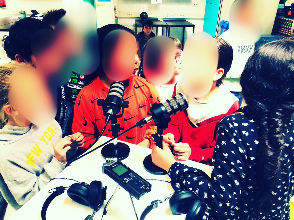 Verhaalmij's tweet photo. De #montage van de #podcast voor @wereldwijzerutrecht is begonnen. Echt genieten van de verrassende #vragen, die sommige kinderen aan hun ouders voorleggen.
#ontdekken #interviewen #verwonderen #luisteren #kinderpodcast #nieuwsgierigheid #wereldwijzerutrecht #utrecht https://t.co/S2jCykWZaP