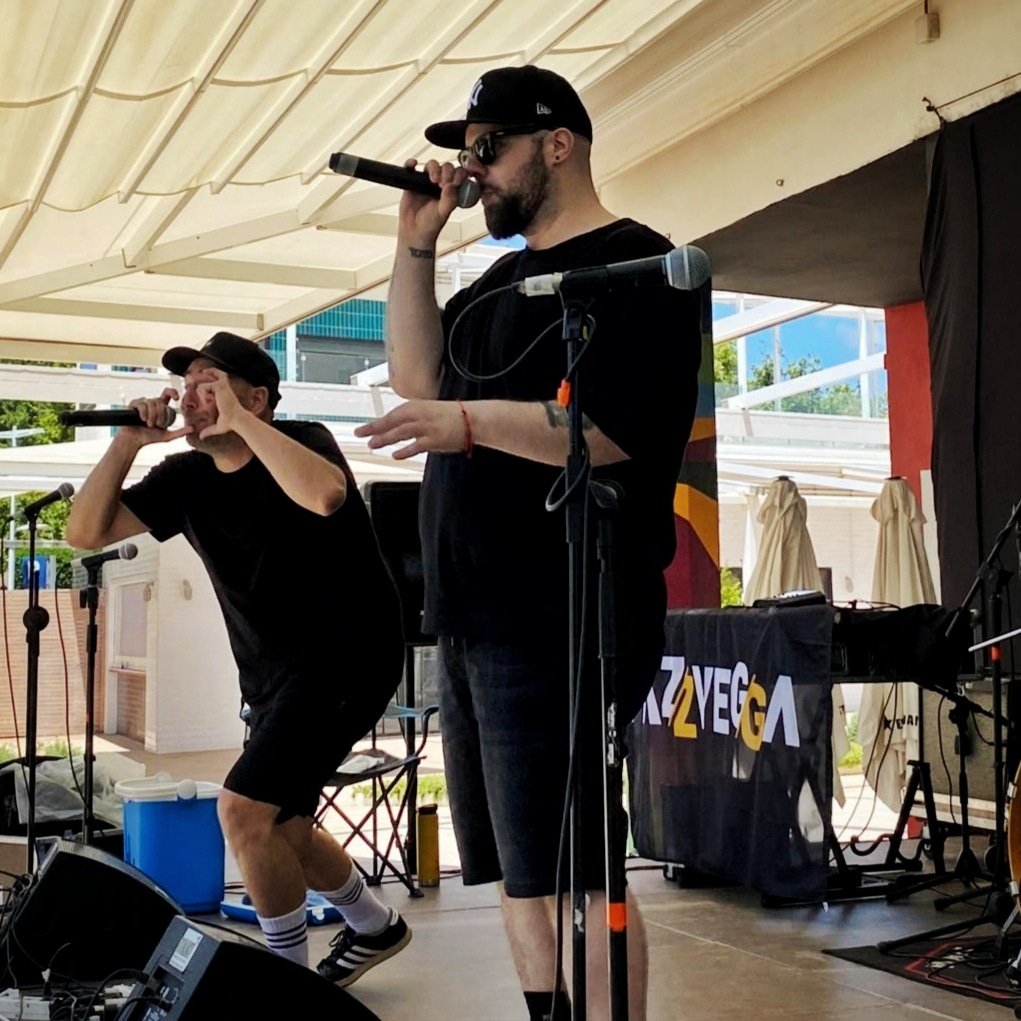 PAZZVEGGA's tweet photo. Gracias a @MallorcaLiveFes y a @InnsidebyMelia por permitirnos aportar nuestro granito de arena este fin de semana.

PAZZVEGGA os quiere.
Sois MARABIYOSOS.

📷 @Rodioband https://t.co/E07cQT39EP