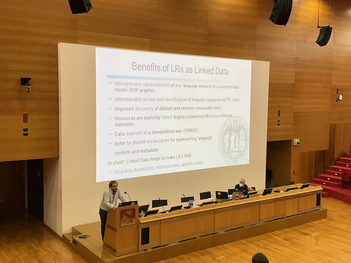 What are the benefits of providing language resources as linked data? The list by Christian Chiarcos is pretty long! #clicit2021 #LLOD <a href="/AILC_NLP/">AILC_NLP</a>