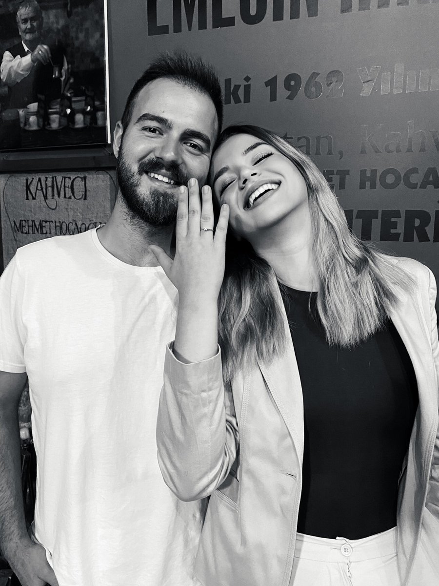 Arkadaşlar 2.5 senenin sonunda bizde bi evlenelim dedik 🥲