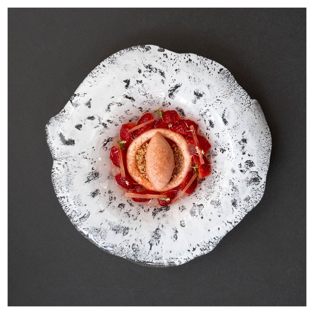 RestaurantOne's tweet image. Strawberries from the garden - elderflower kombucha - unbaked cheesecake - rhubarb sorbet.