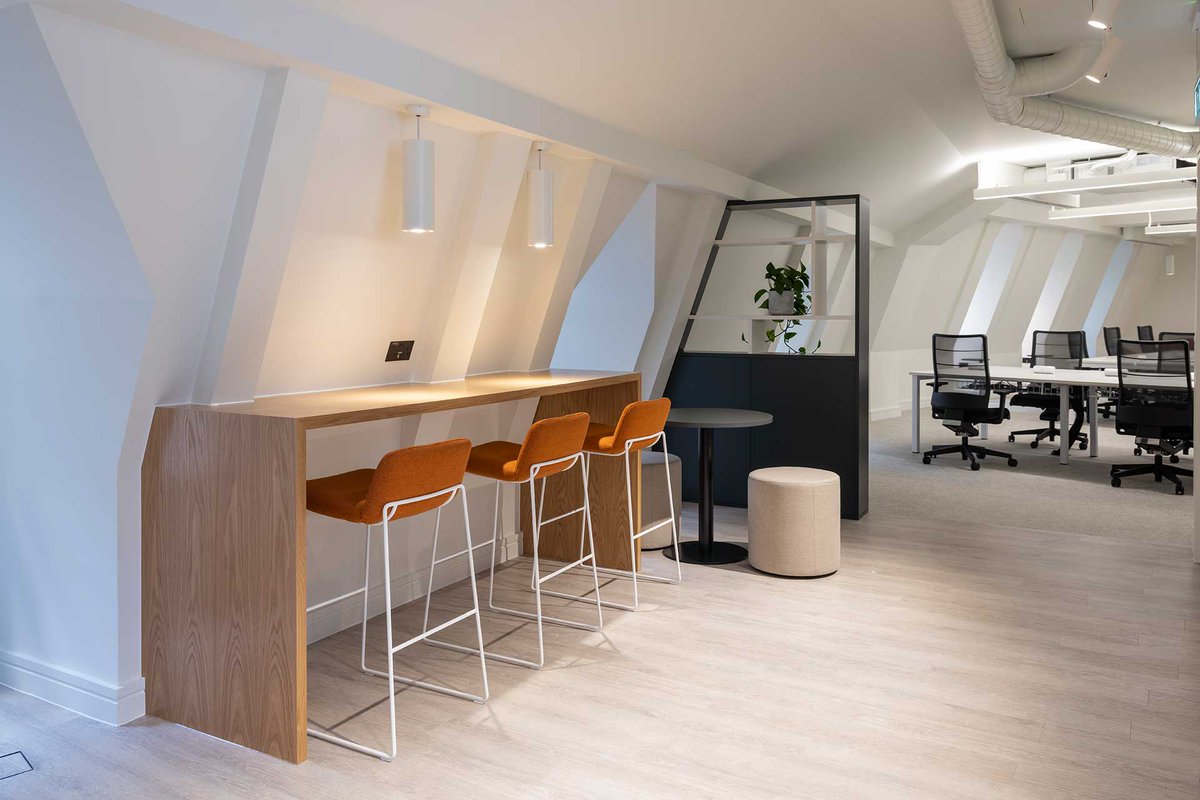 Parkeray's tweet photo. Parkeray LITE recently handed over this fantastic Cat A + project on behalf of Legal & General on level 4 of 26 Throgmorton Street with @PotterRaper, @HilsonMoran and @sketchbookMA. Congrats to all involved!
#parkeray #parkeraylite #smallworks #maincontractor #loveconstuction https://t.co/8VsVCMZnqF