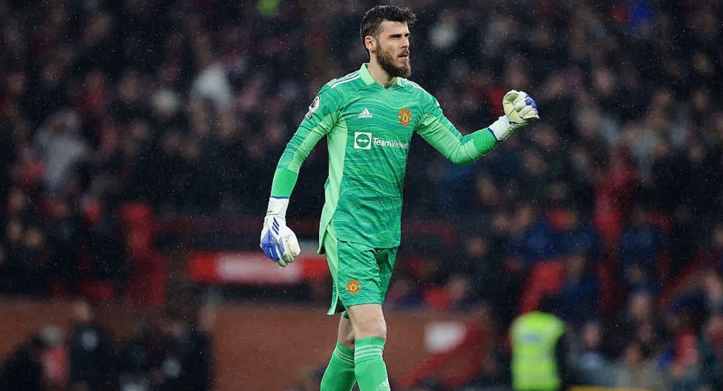 知識0からのサッカー選手図鑑 デヘア シュバインシュタイガーが バイエルンからユナイテッドに移籍後 デヘアから 僕とノイアー どちらが優れてる と聞かれノイアーと答えたところ デヘアに怒られたらしい T Co Sotvyblmta Twitter