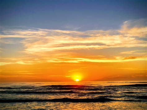 Zero082280402's tweet photo. #vss365
The world went dark
Not an #eclipse 
The sun needed time off

It hid for a while
around the other side
and then came back
The very next day. https://t.co/VY0FFlU535