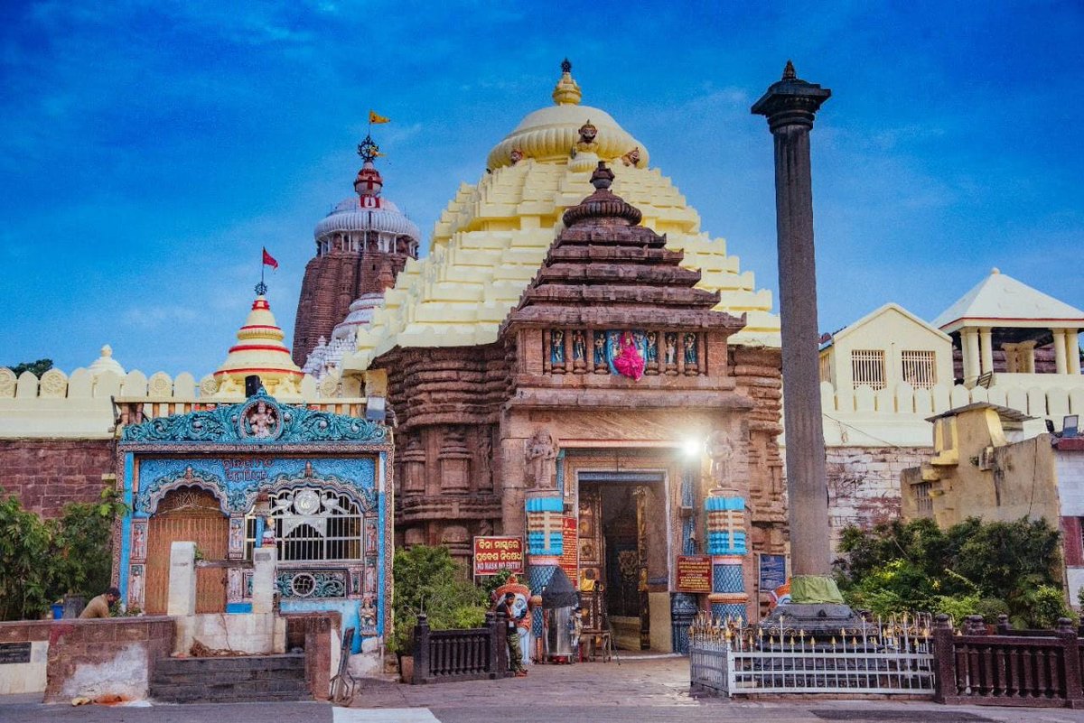 ଭକ୍ତମାନେ ଆଜି ମହାପ୍ରଭୁଙ୍କ ଦୁଲ୍ଲର୍ଭ ନବଯୌବନ ବେଶ ଦର୍ଶନ କରି ଆଶିଷ ଲାଭ କରୁଛନ୍ତି ।  ମହାପ୍ରଭୁଙ୍କ ଆଶୀର୍ବାଦ ଆମ ସମସ୍ତଙ୍କ ଉପରେ ସର୍ବଦା ରହିଥାଉ, ଏହା ହିଁ କାମନା ।

ଜୟ ଜଗନ୍ନାଥ 🙏