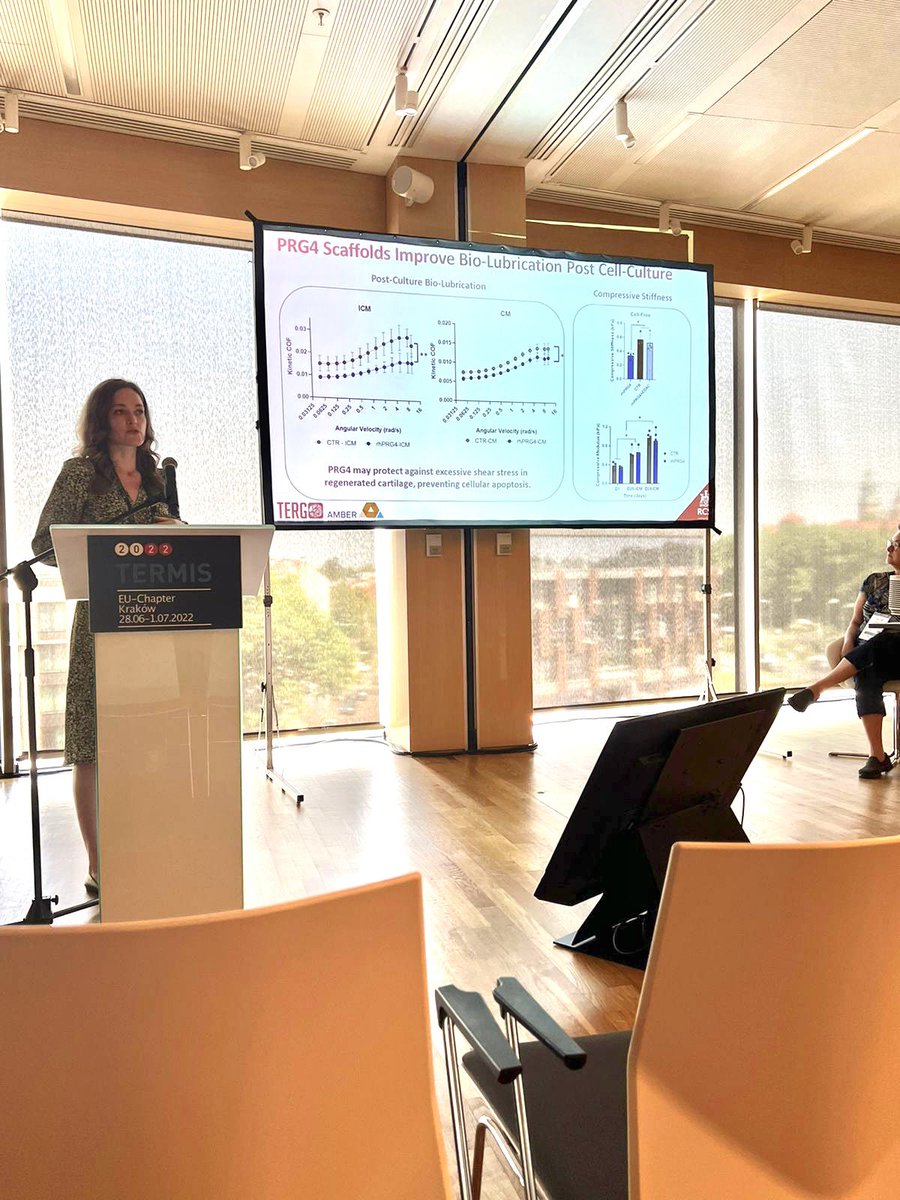 AustynMatheson's tweet photo. Excited to present our work on #PRG4 in collagen based biomaterials here @TermisEU2022. A big thank you to co-authors @eamonjsheehy @HodgkinsonTom @tanninschmidt @fjobrien, to @LubrisBio for PRG4, and to @AdmireMsca @TissueEngDublin and @ambercentre for funding and support. https://t.co/g4qXQekrU9