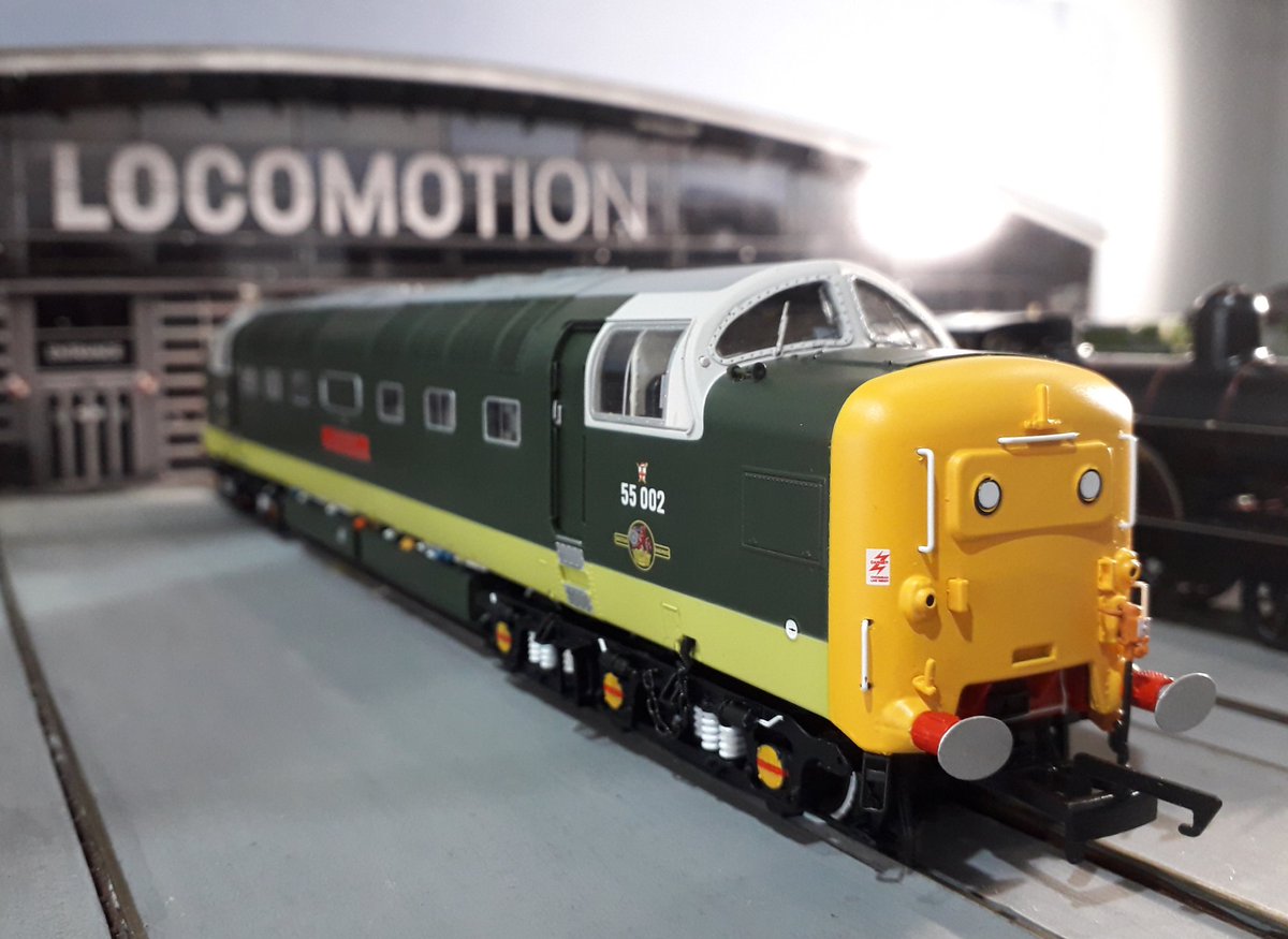 AntCoulls's tweet photo. A look at the stunning new @LocomotionMode1 Deltic 55 002, the detail is incredible for an 00 gauge model. Get one whilst stocks last! @LocomotionSHD @tommackie84 @stuartttrains https://t.co/JxX6IXyILg