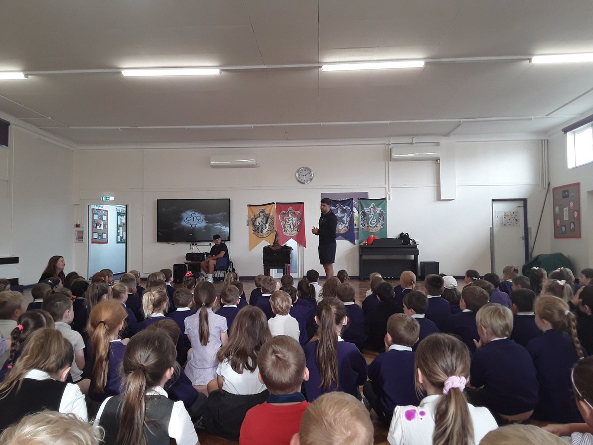 MrCommanderYr2 tweet media