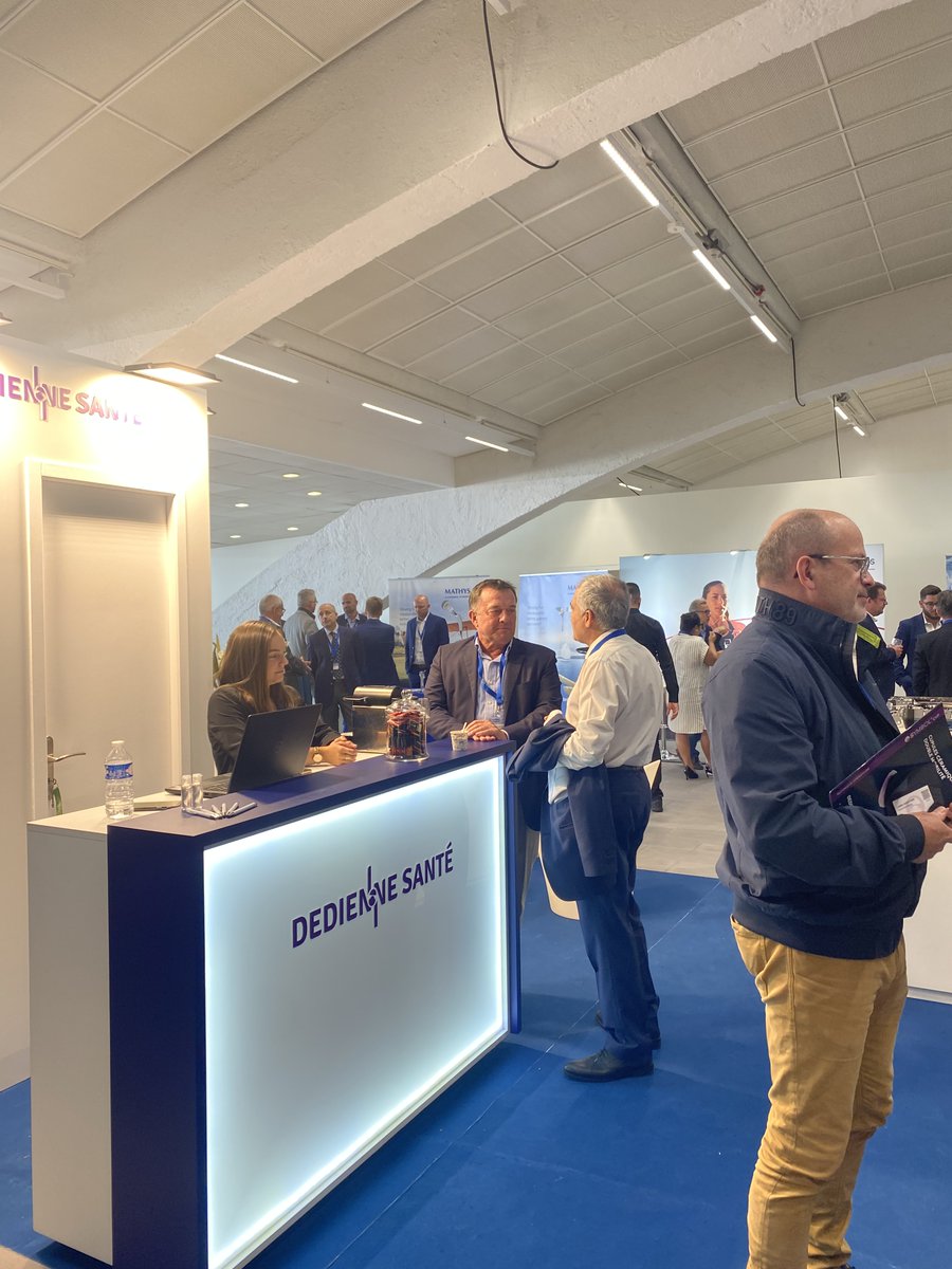 It was very nice speaking about #Dualmobility in June. We still have a lot of benefits to learn about this concept! 
#hip #doublemobilité #dualmobility #arthroplasty #orthopaedics #surgery #acetabularcup