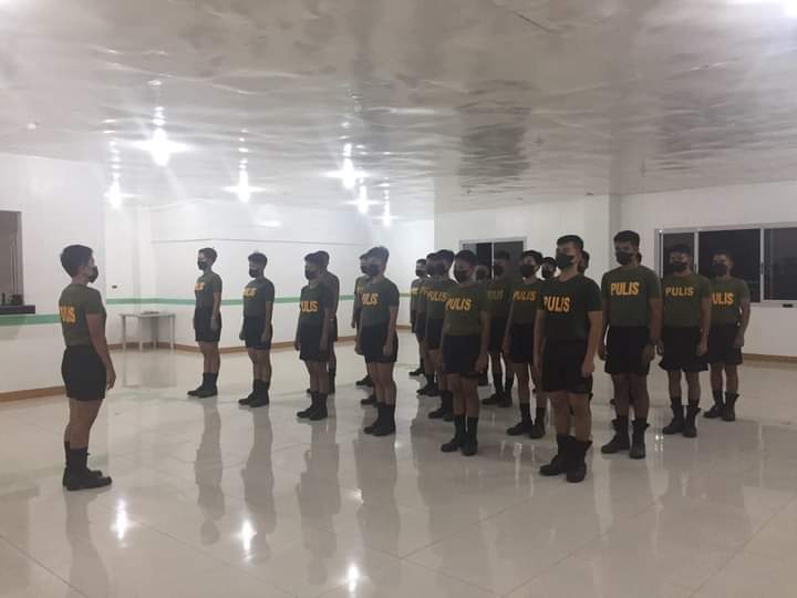 RSTU4B's tweet photo. On June 23, 2022 at about 9:00 PM, NAPNCO’s of PSFTP CL 2021-01 Buklod Sansiklab under the supervision of PLTCOL ANDRES C TEJERERO, ACOP San Jose MPS conducted evening formation and accounting for TAPS with PSSg Roger John B Aguacito, duty FTO. https://t.co/U8m2hUF5Ma