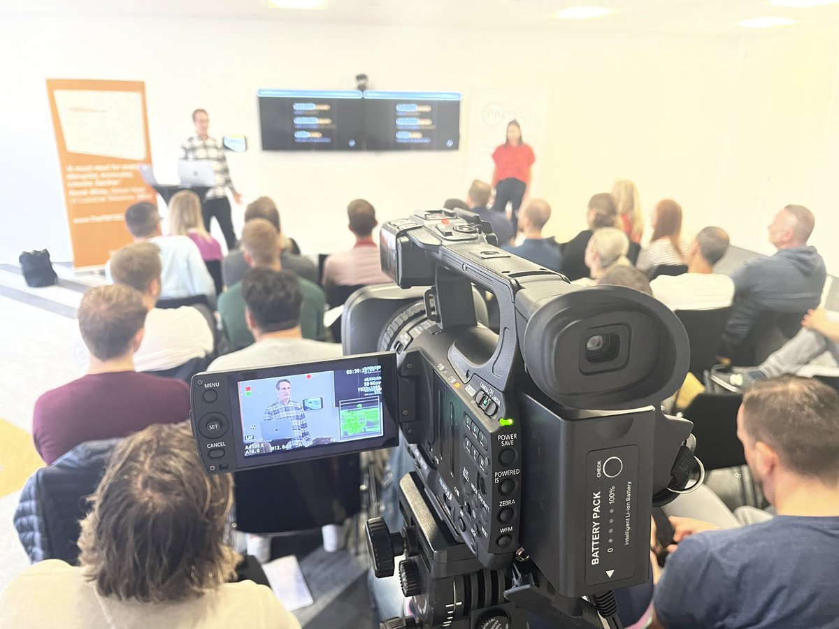 FINTECHCircle's tweet photo. @samever Deputy CFO & Victoria Newton of @StarlingBank…explaining the award winning “Banking as a service” Tech of Starling 👏👏👏
#neobank #fintechtour #fintechmasterclass #bankingasaservice https://t.co/b2wJlSLzvD