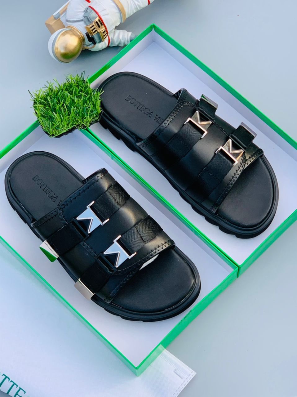MiddleMan Nigeria  Social Media Agency on X: Bottega Veneta Wavy Sole  Slippers 40 to 45 #28,000 Payment On Delivery Available For Lagos Orders   / X