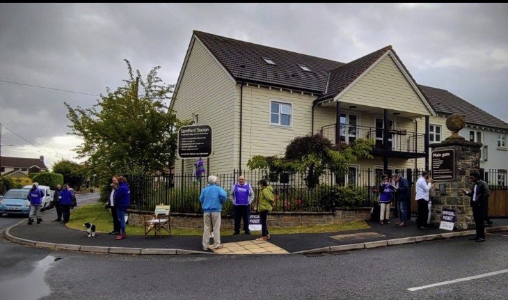 St.Monica’s Sandford -On the picket! Join us comrades at any of the four sites #StMonicaStrike #firerehire <a href="/UNISONSW/">UNISON South West</a> <a href="/unisontheunion/">UNISON - UK's largest union</a>