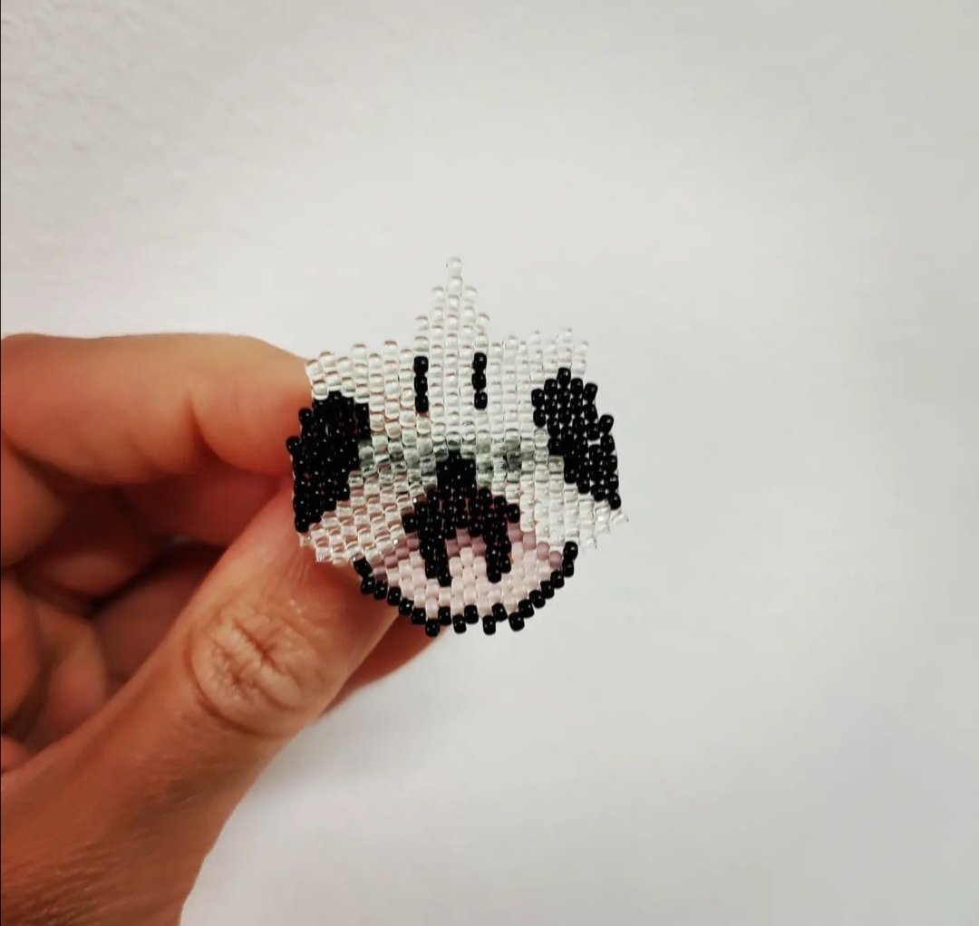 Having fun creating a new  brooches 🙃

#beads #Beading #handmadewithlove