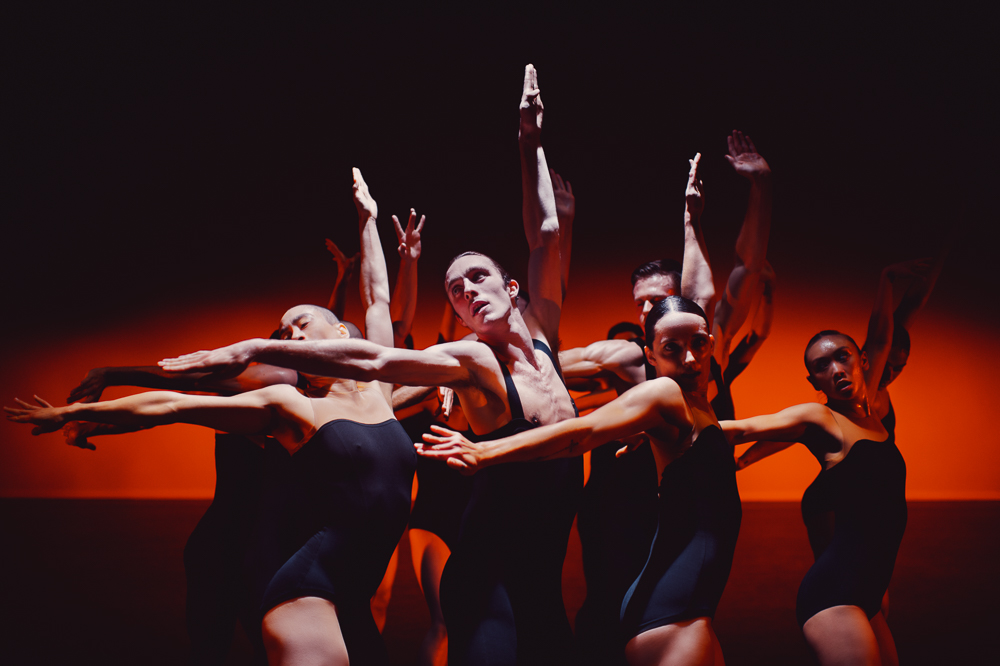 BCN_SantsMont's tweet photo. 🕺🏽 El #GrecFestival arrenca avui al Teatre Grec de #Montjuïc amb l'estrena de tres coreografies de Nederlands Dans Theater.
🎟️ [entrades exhaurides]

🍴 Però avui també comença el #GrecalSec: la millor gastronomia del #Poblesec, a pl. Margarida Xirgu.

📜 https://t.co/lFebYGkz3S https://t.co/xznJYdz3np