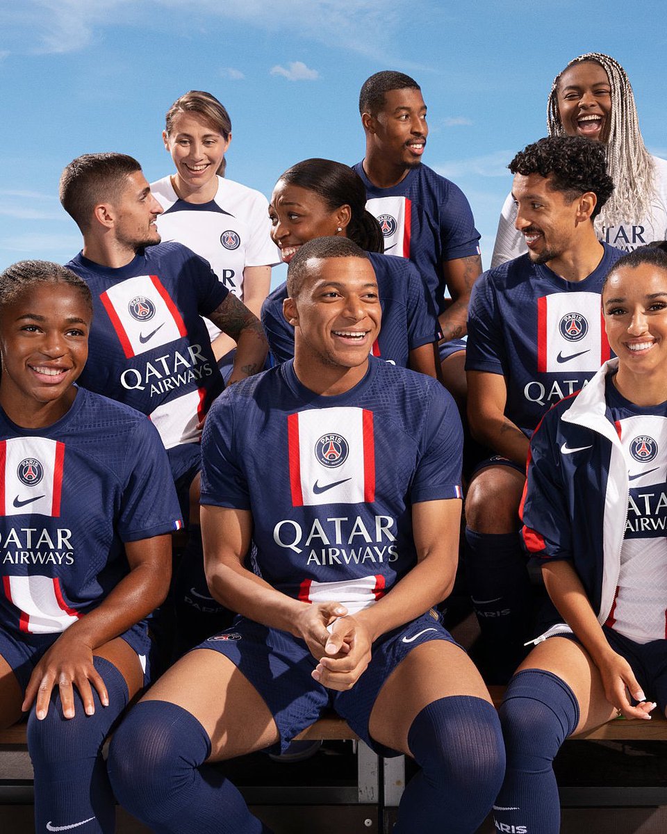 _BeFootball's tweet photo. Une note /10 au nouveau maillot du PSG ? https://t.co/Qp6vXUNllu