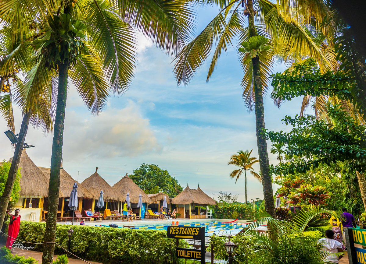 StephaneNounamo's tweet photo. Le Village Noah à Yaoundé c'est un jardin d'eden. Faites-y un tour, vous ne serez pas déçu. Les dimanches il y'a buffet et live music 👌

#LiveInArt ♥️📸 https://t.co/t7ZPeiT8vz