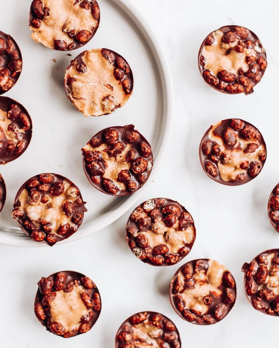 Buttanutter's tweet image. Have you tried @the_good_gut_guru 's chocolate rice crispy moons yet? 🤤🤩
-
-
Such a yummy and super easy treat ! Give it a go 🤩
.
#buttanutt #nutbutter