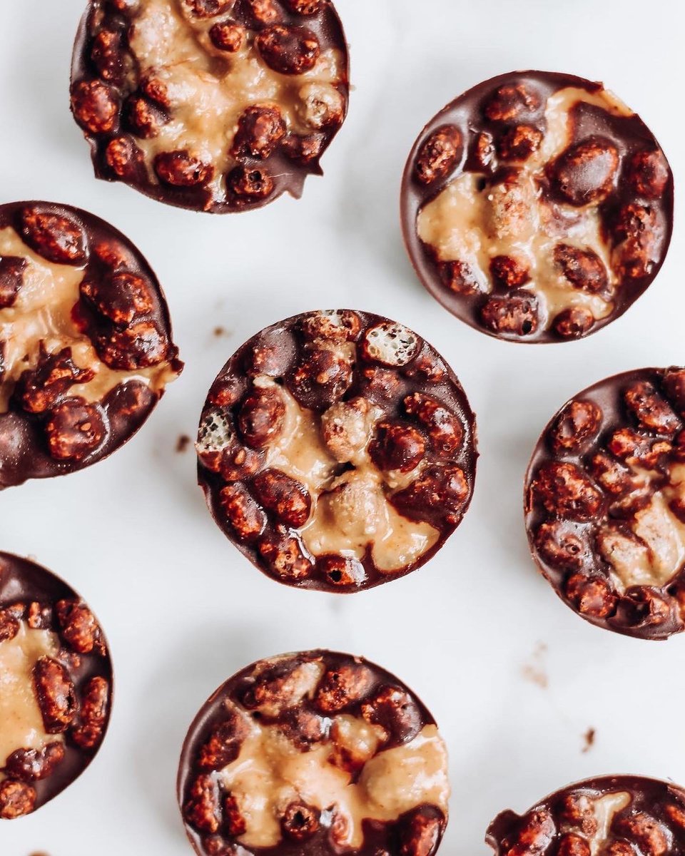 Buttanutter's tweet image. Have you tried @the_good_gut_guru 's chocolate rice crispy moons yet? 🤤🤩
-
-
Such a yummy and super easy treat ! Give it a go 🤩
.
#buttanutt #nutbutter