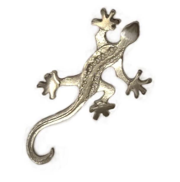 Bridge_Arts_'s tweet photo. The first of todays featured artists are Clive &amp; Tina Bullivant.

Clive is a trained in silversmithing and a multiple award winner for silversmithing design with seven international product design awards. Tina was elected to the Society of Women.. more: https://t.co/YQ14jZNpKZ https://t.co/AVOygpXMnx