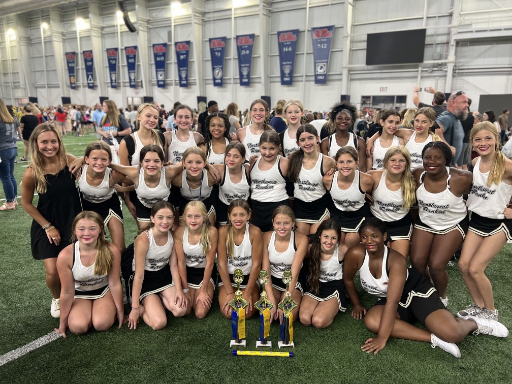 GlassBones4's tweet photo. We brought home 3!
My 12 year old is 5'10 and 200lbs. She never thought she would make the squad. Before tryouts she had me take her to Grit for training 3 days a week...25 bucks a day. When she saw her name posted online she cried real tears. Never think you can't do something! https://t.co/lxkCmeOdIY