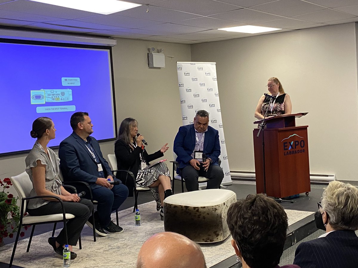 Expo Labrador tweet media