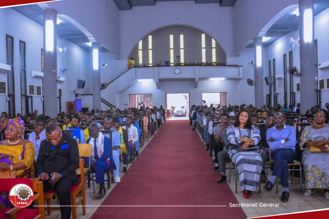 Mardi 28 juin 2022, au nom de l'Autorité morale de <a href="/a2018_rdc/">A2018 RDC Officiel</a>, Hon <a href="/VitalKamerhe1/">Vital Kamerhe</a>, le SG <a href="/BillyKambale1/">Billy Kambale</a> a honoré la mémoire de Mwenze Kongolo à Notre Dame de Fatima. Toujours proche des alliés de l'<a href="/uncrdc/">UNC_RDC Officiel</a>, l'envoyé de VK, a salué le combat et la conviction de l'illustre disparu.