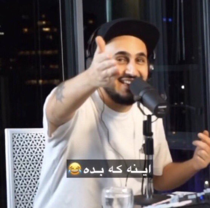 saberr_33's tweet photo. @Faatiijoo @dinakochoolo چرا سگگگگگ 😕😂 https://t.co/1x6L5PvlA6