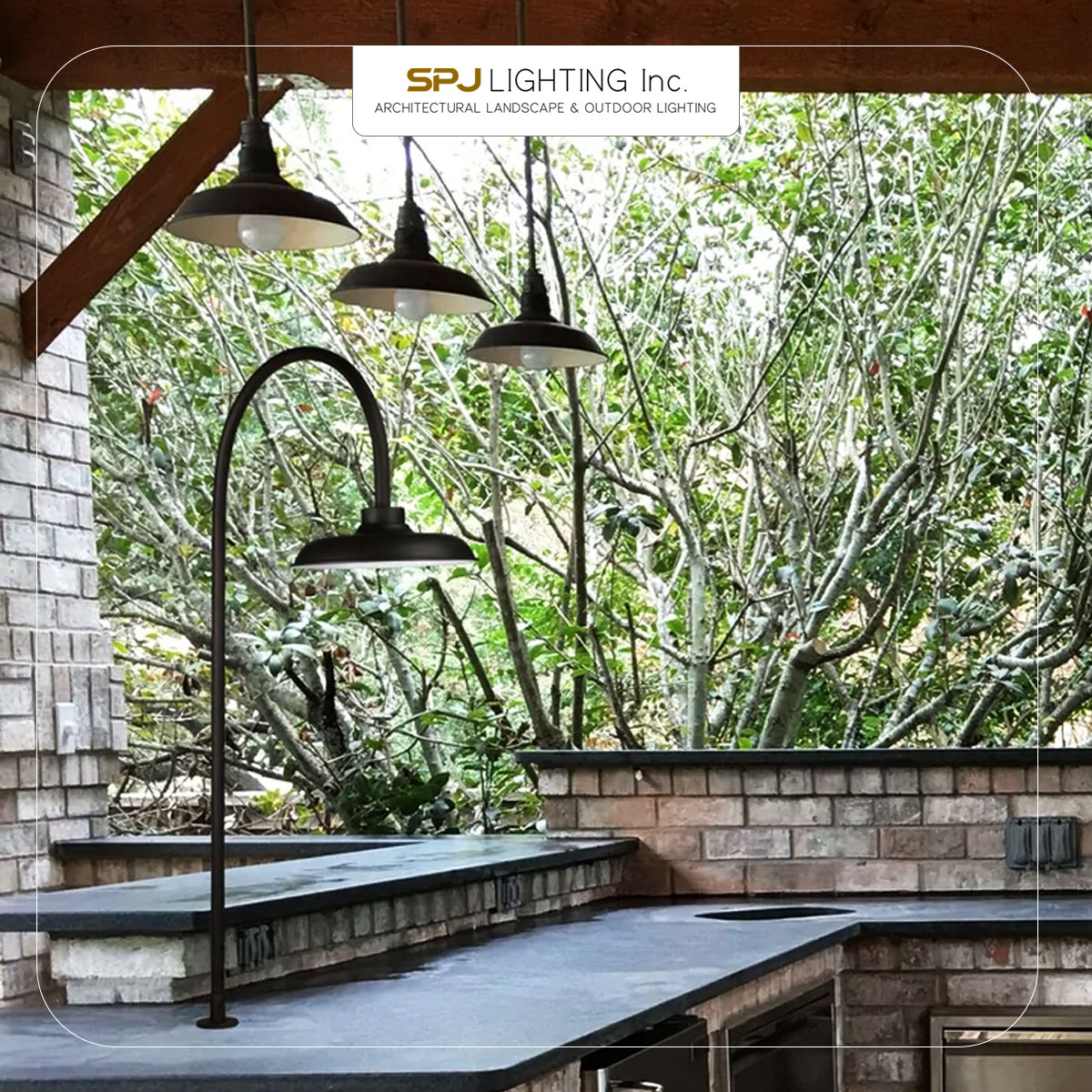 Summer is here, it's time for those #BBQ #parties! But just because you’re hosting a BBQ party in your backyard does not mean your guest will have to enjoy that bacon in dark! Check out this #OutdoorKitchen Light, perfect for your #outdoorgrilling sessions bit.ly/3OsrQBv