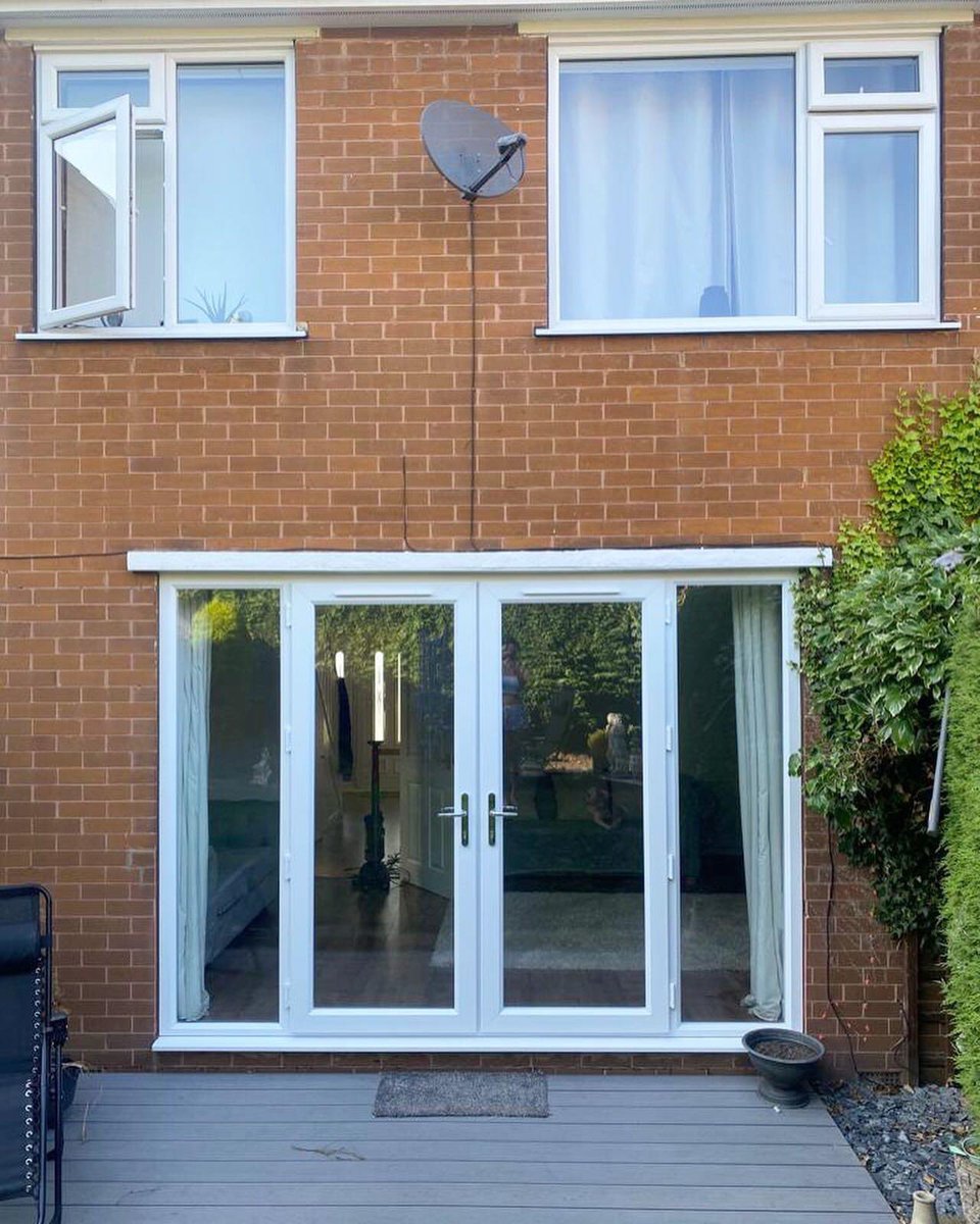 WARWICK_DEV_LTD's tweet photo. Our Eurocell French doors are a great addition to this home, increasing natural light and providing extra access to the garden ☀️🪴🙌🏻

Swipe to see before 👉🏻
📞 0114 2571200 
 #FrenchDoors #Eurocell #PVCDoors #Installation #HappyCustomer #Sheffield #BeforeAndAfter https://t.co/F4ClGR86a4