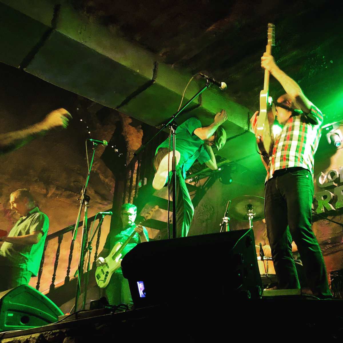 Tot això i molt més ho repetirem a la Sala Ibèria de Sant Feliu de Llobregat, aquest Divendres 1 de juliol. A les 22:30 hores amb <a href="/deskartats/">Deskartats</a>. entrada gratuïta.
Foto: <a href="/marc/">marc</a>.herrando 
<a href="/bcoredisc/">BCore Disc</a> <a href="/NoreChesapik/">Nore Chesapik</a>