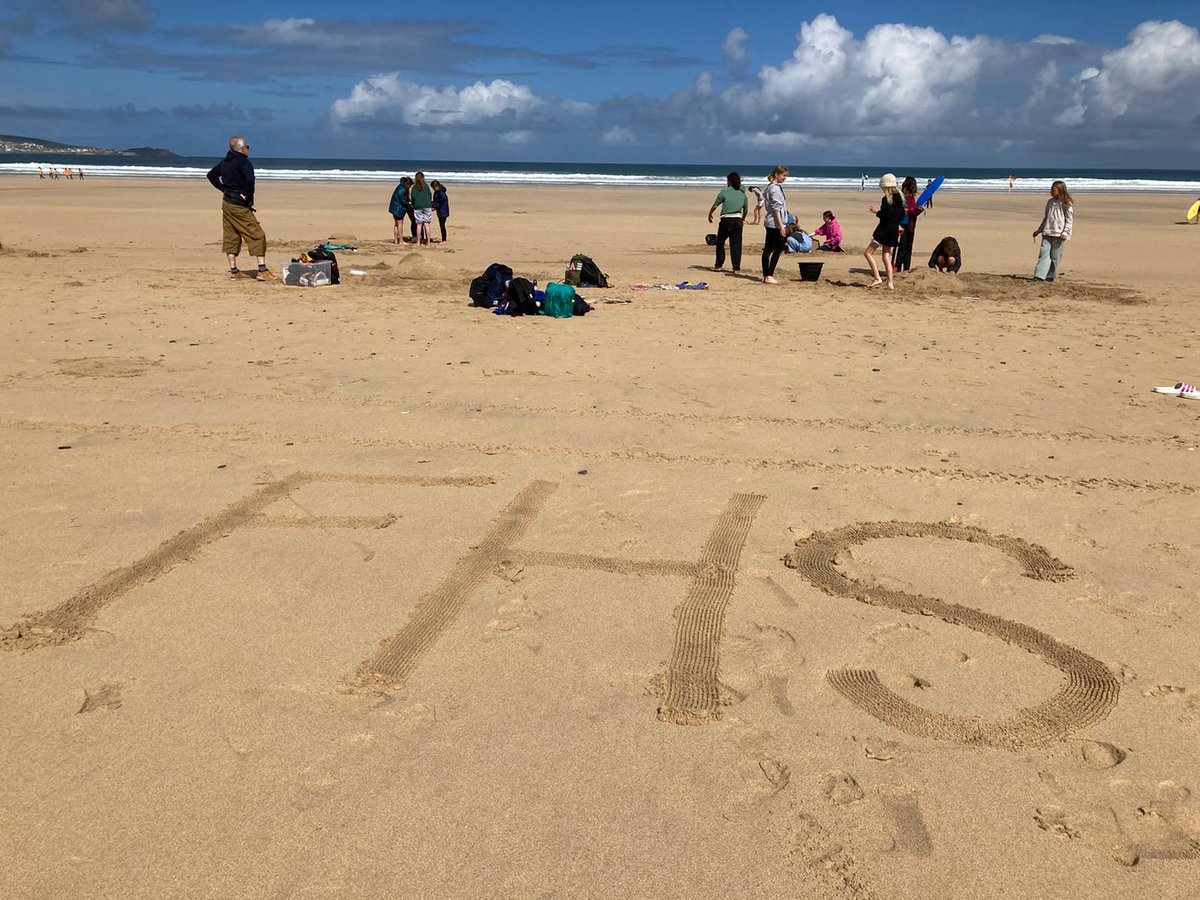 Francis Holland tweet media