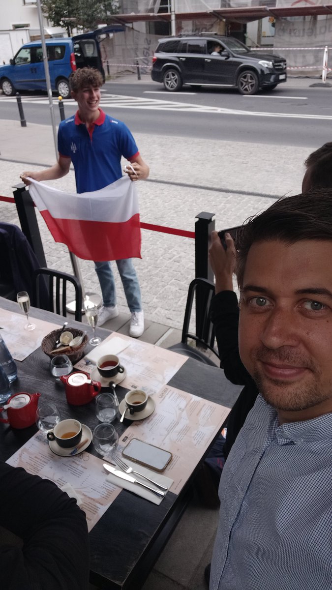 MacBarszczak's tweet photo. Polski kierowca. Na polskiej ziemi. Dzięki za spotkanie, @romanbilinski🇵🇱! #freca #polishdriver #motorsport #f3 #racing 🇵🇱🇵🇱 https://t.co/FZefycRyce